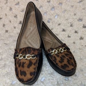 Naturalizer Kaptain Leopard Loafers